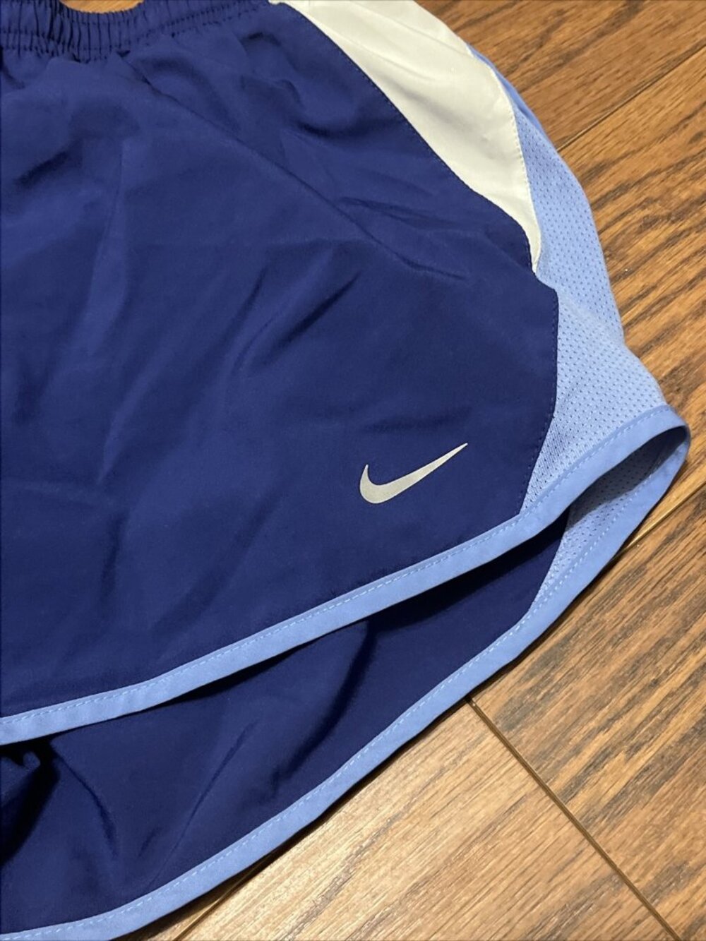 Nike Athletic Shorts Women's Sz Medium, Deep Cornflower Color with Lining U9-4 - Picture 3 of 9